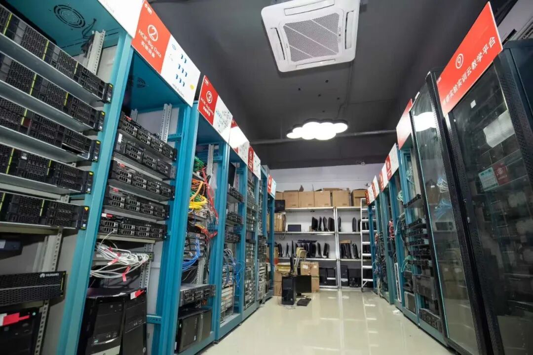 腾科机房图片